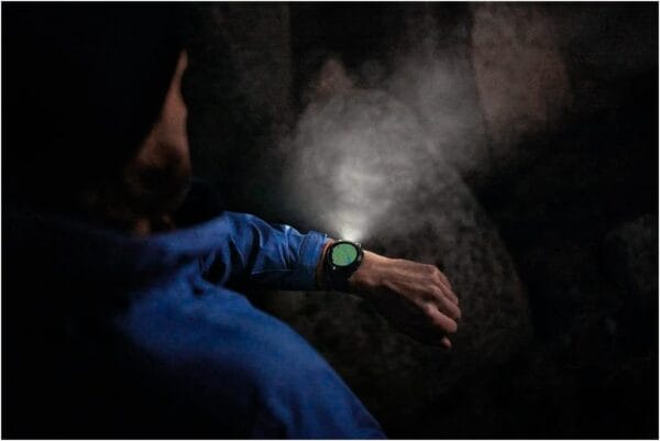 Sapphire Solar Smartwatch - Image 3
